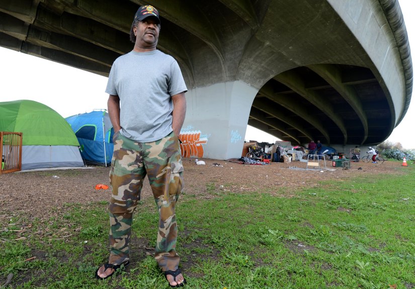 Homeless vet slept under Oakland overpass, now in his own studio